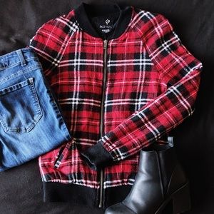 ‼️PRICE DROP‼️ Plaid bomber jacket